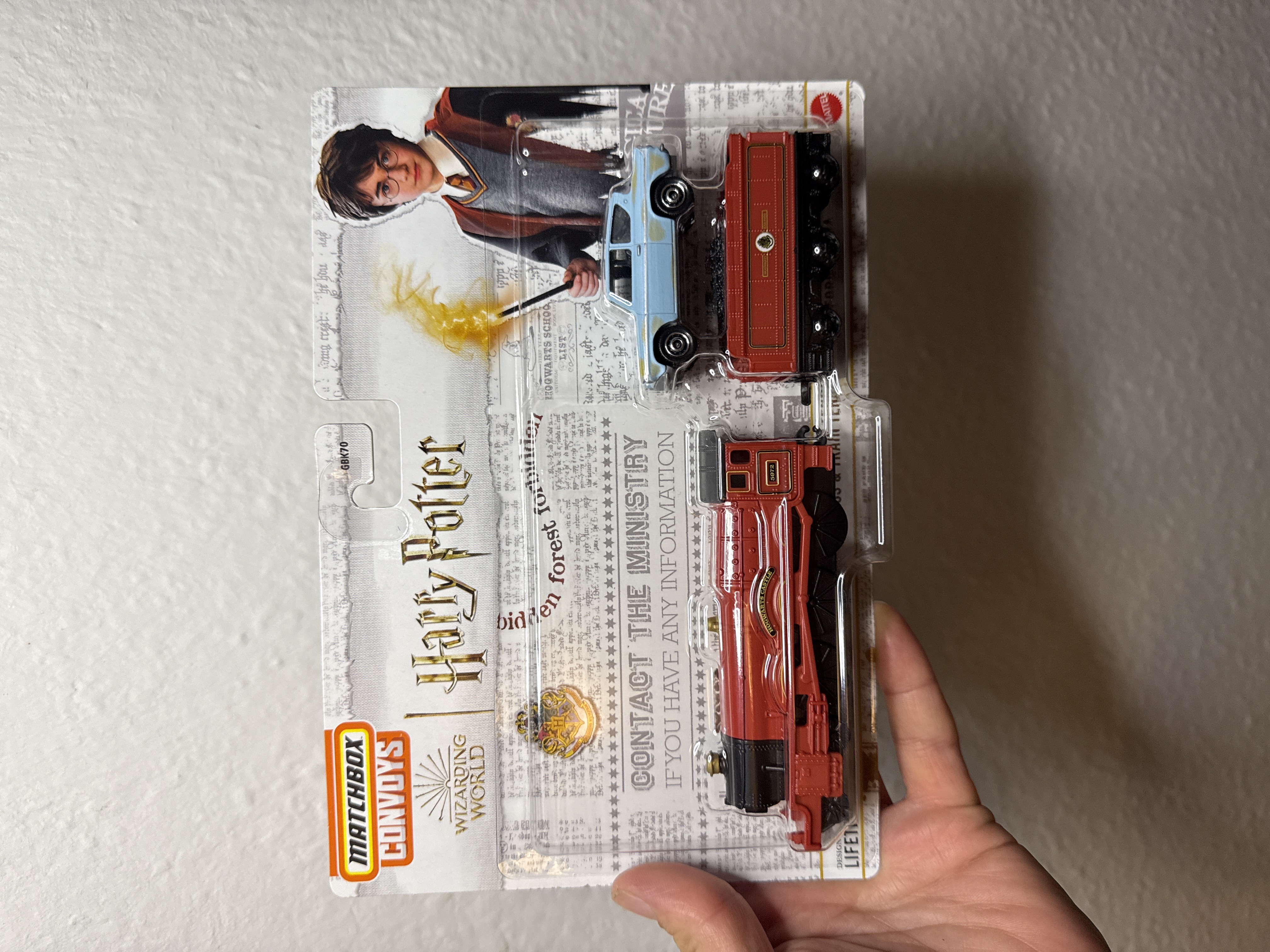 Hogwarts Express and Train Tender / Ford Anglia