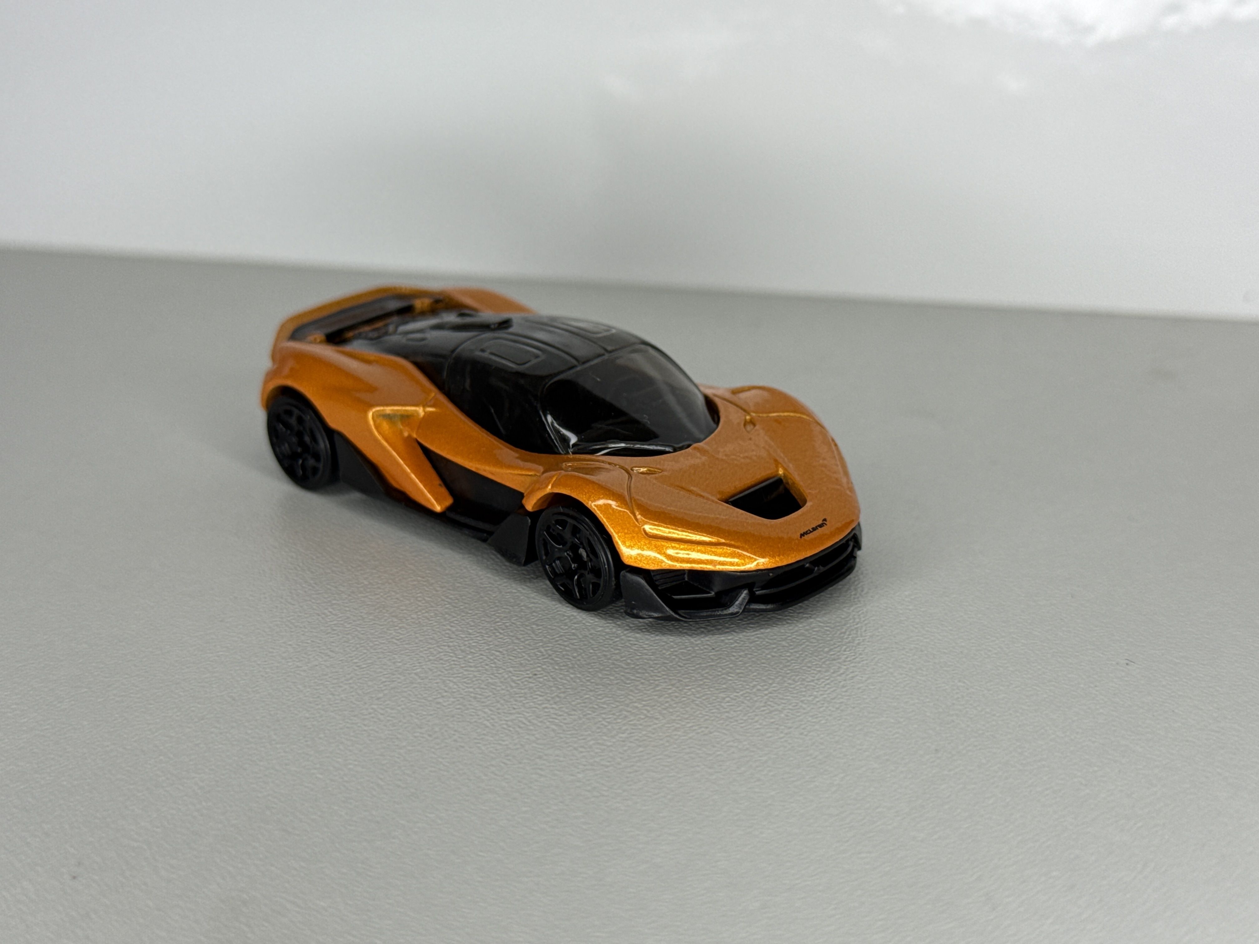 McLaren W1